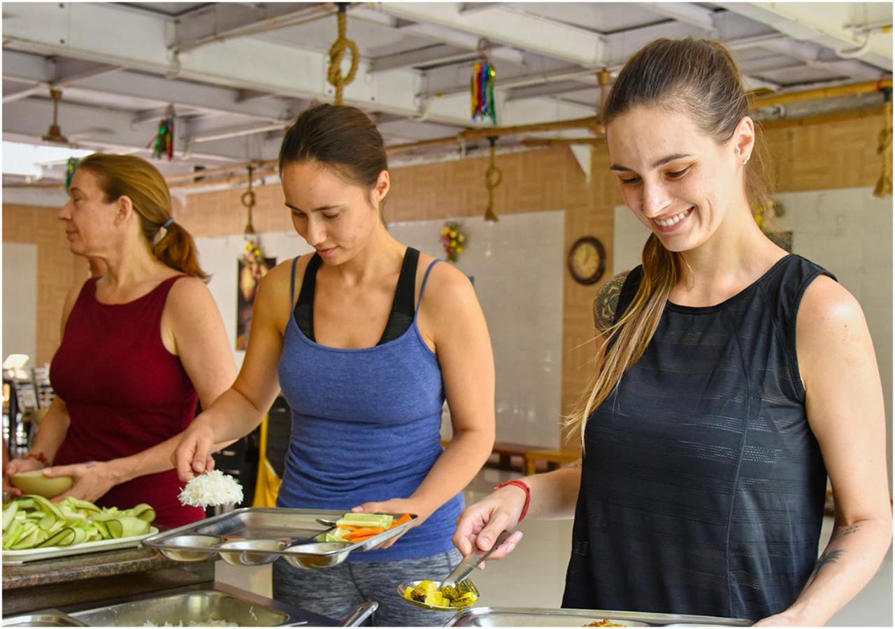 Aym Yoga Resort Arambol Goa מראה חיצוני תמונה